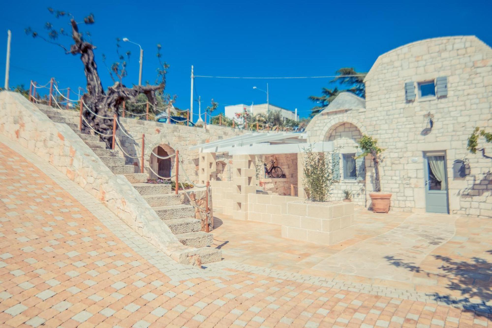 Navolte Trulli E Quiete Con Piscina Villa Locorotondo Kültér fotó