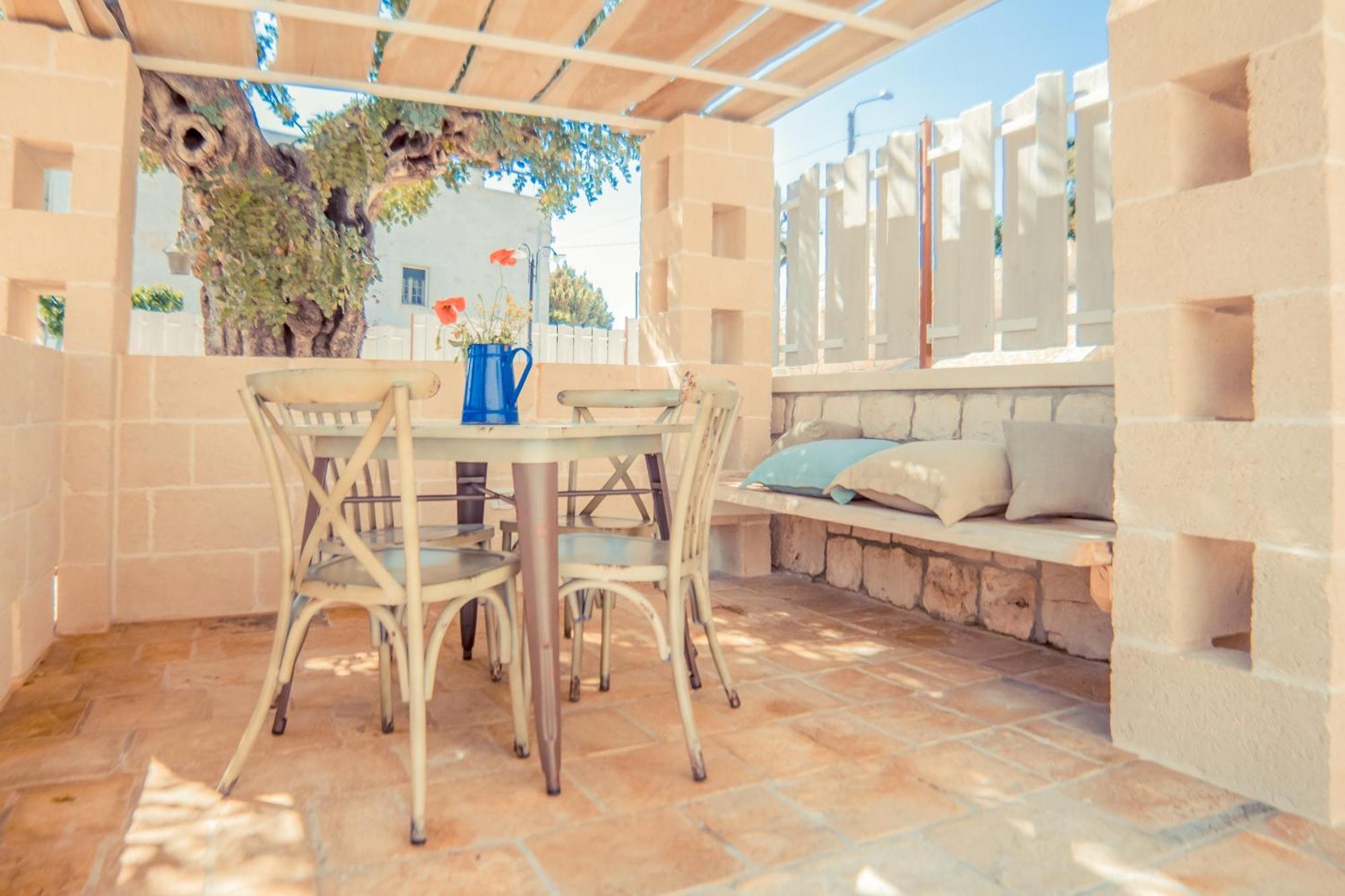 Navolte Trulli E Quiete Con Piscina Villa Locorotondo Kültér fotó