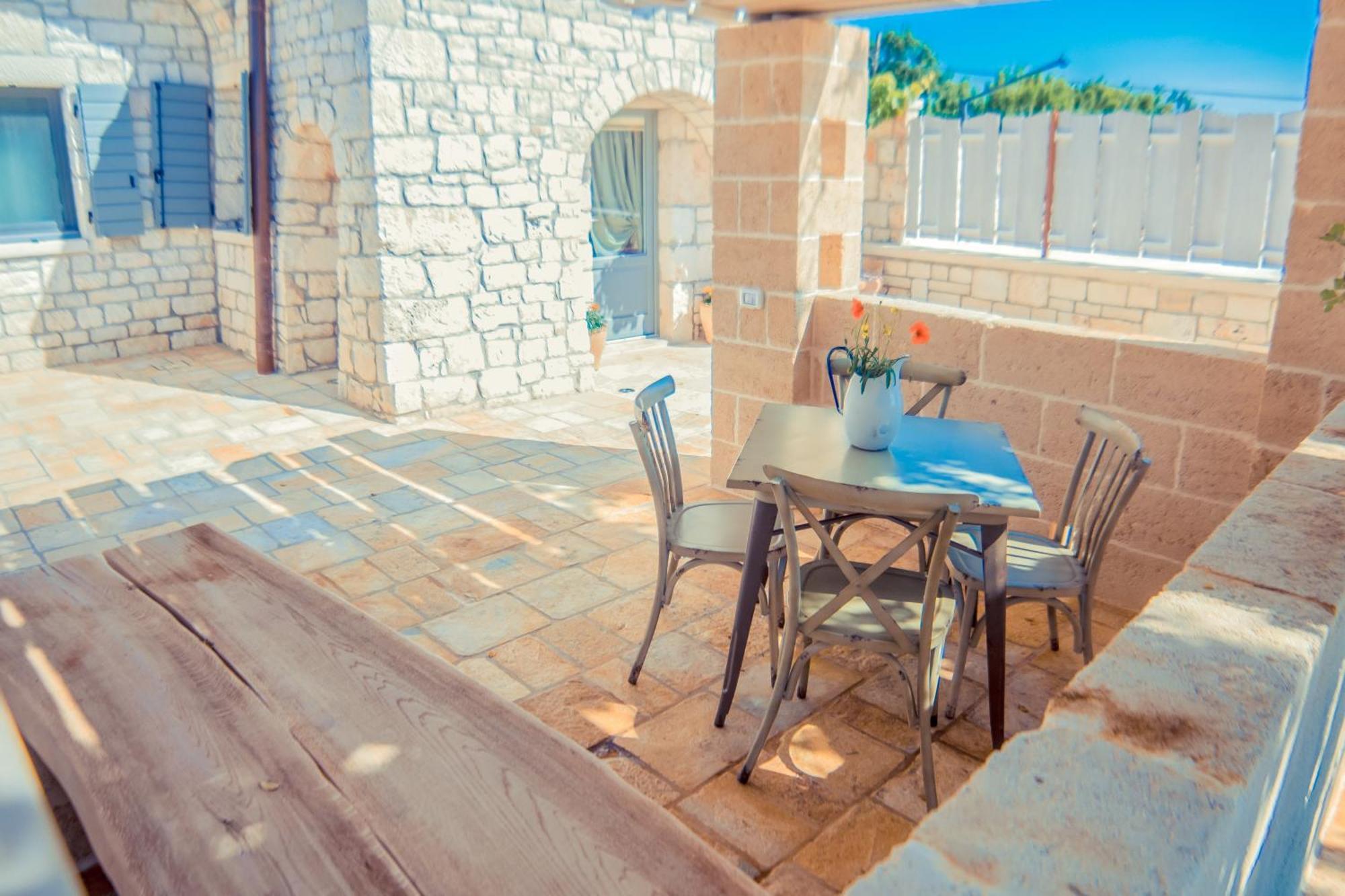 Navolte Trulli E Quiete Con Piscina Villa Locorotondo Kültér fotó